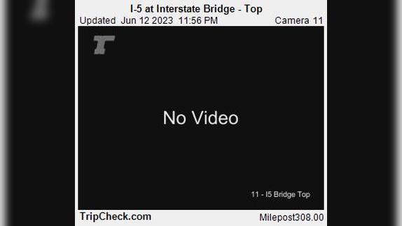 Traffic Cam Portland: I- at Interstate Bridge - Top