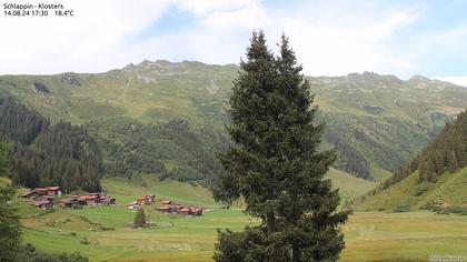 Klosters Dorf: Schlappin