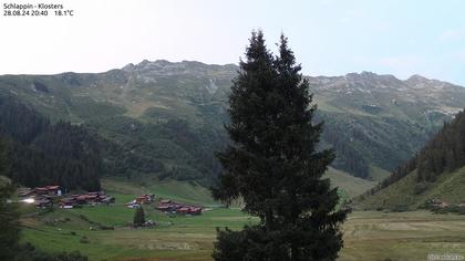 Klosters Dorf: Schlappin