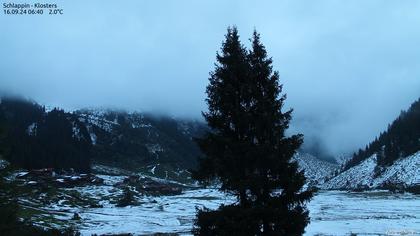 Klosters Dorf: Schlappin