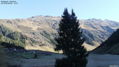 Klosters Dorf: Schlappin