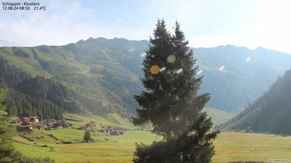 Klosters Dorf: Schlappin