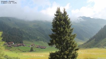 Klosters Dorf: Schlappin