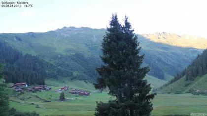 Klosters Dorf: Schlappin