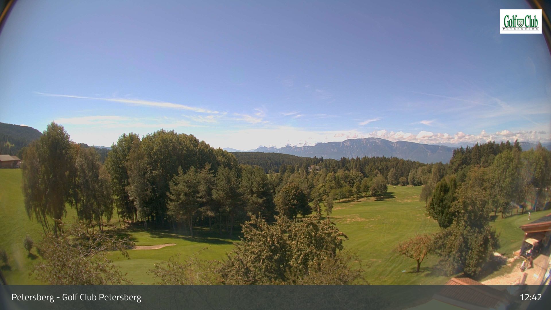 Traffic Cam Monte San Pietro › South-West: Golf Club Petersberg