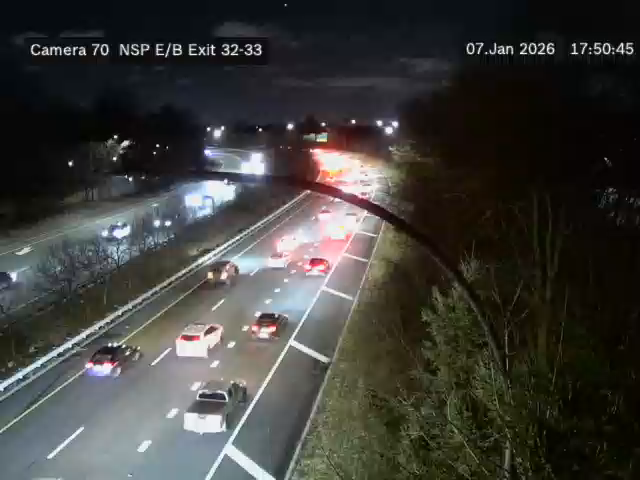 Traffic Cam East Williston › East: NSP 500 ft East of Powells Ln