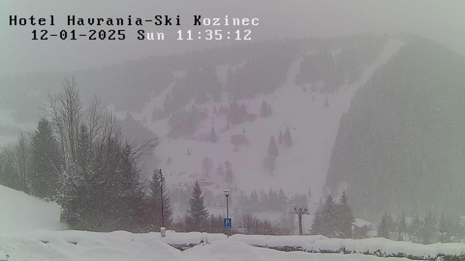Traffic Cam District of Dolný Kubín › South: Ski Centrum Zázrivá - Kozinec