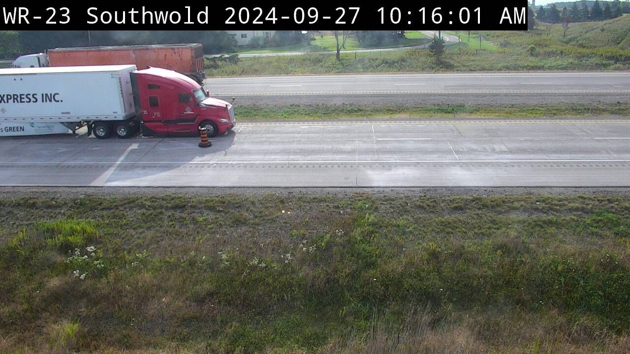 Traffic Cam Southwold: Highway 401 near Regional Rd