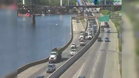 Traffic Cam University City: I-76 @ MM 345 (SOUTH ST)