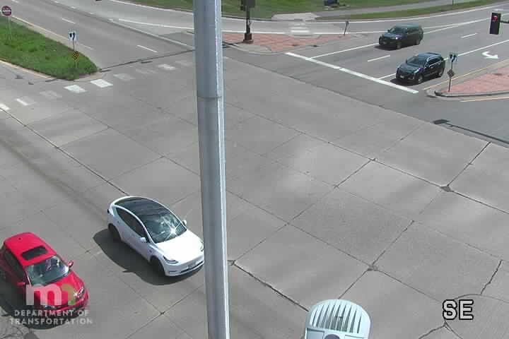 Traffic Cam Chanhassen: MN 5: T.H.5 WB @ Powers Blvd