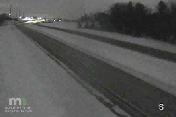 Traffic Cam Hader: US 52: T.H.52 NB @ 110th Ave (MP)