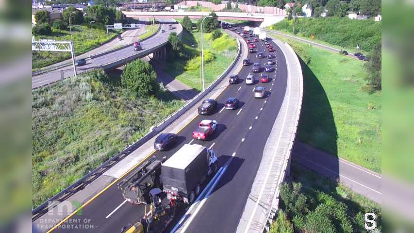 Traffic Cam Minneapolis: I-35W: I-35W SB @ Johnson St