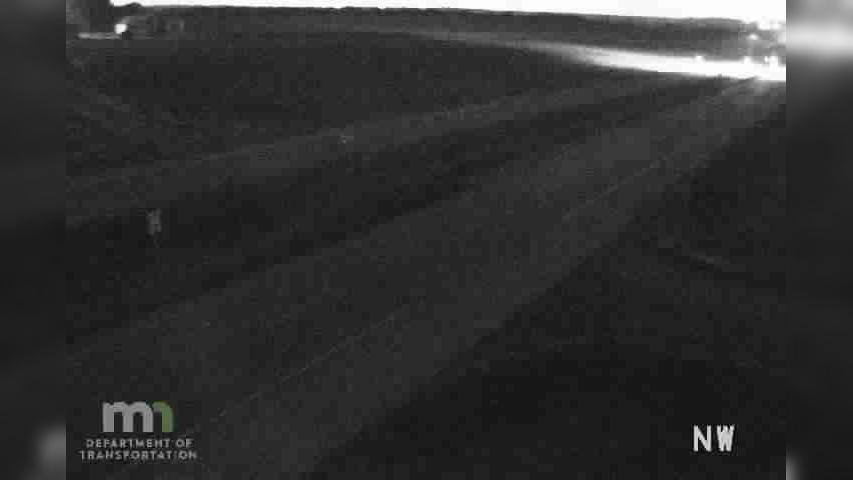 Traffic Cam Empire: US 52: T.H.52 NB @ 210th St (MP 108.7)