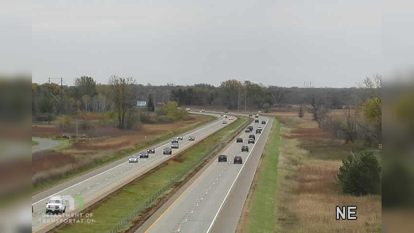 Traffic Cam Lino Lakes: I-35W: I-35W NB @ Co Rd