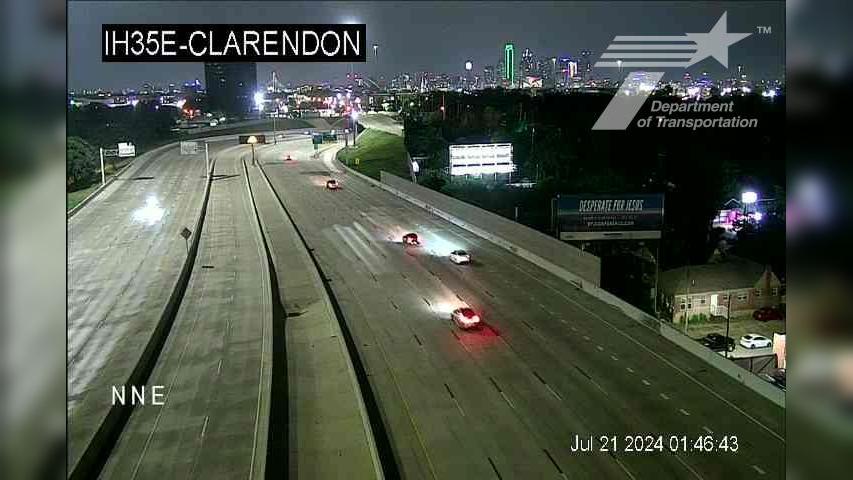 Traffic Cam Dallas › North: I-35E @ Clarendon