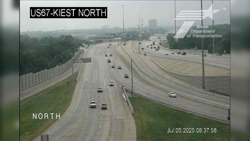 Traffic Cam Dallas › North: US 67 @ Kiest North