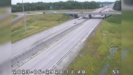 Traffic Cam Peters Switch: I-65: 1-065-055-4-2 SR