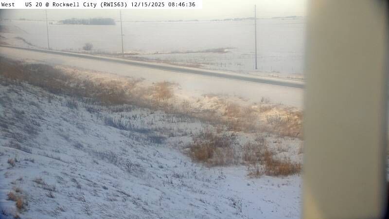 Traffic Cam Twin Lakes Trailer Court: R63: Ramp Intersection