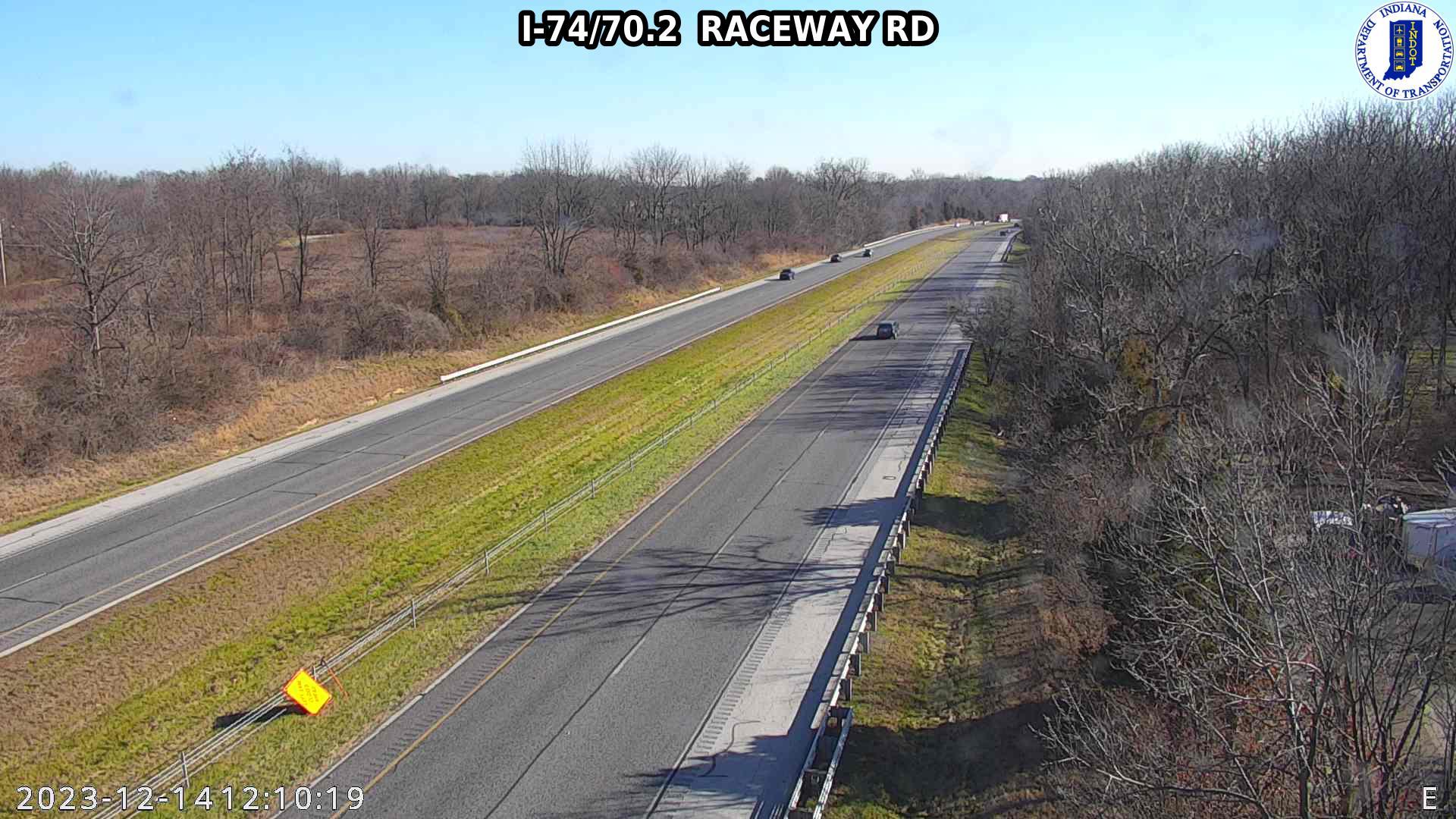 Traffic Cam Indianapolis: I-74: I-74/70.2 RACEWAY RD