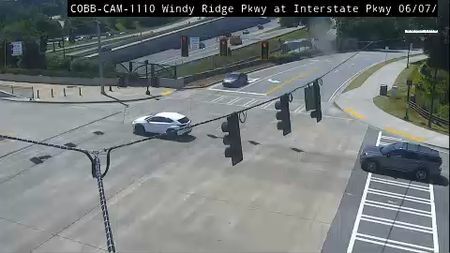 Traffic Cam Vinings: 112028--2