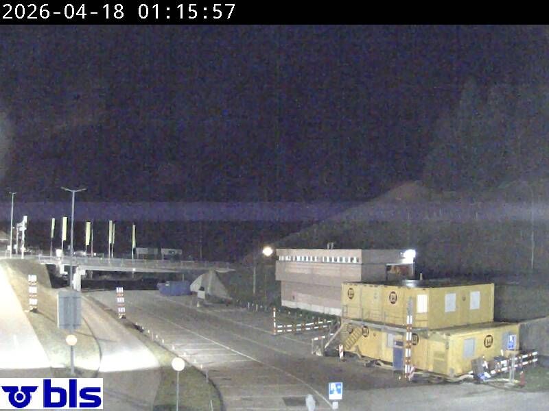 Kandersteg › Süden: Autoverlad Lötschberg