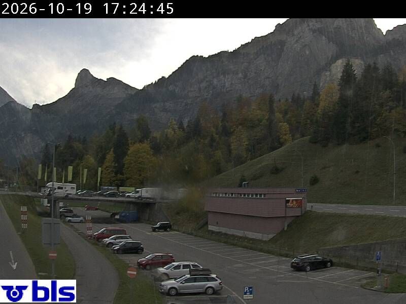 Kandersteg › Süden: Autoverlad Lötschberg