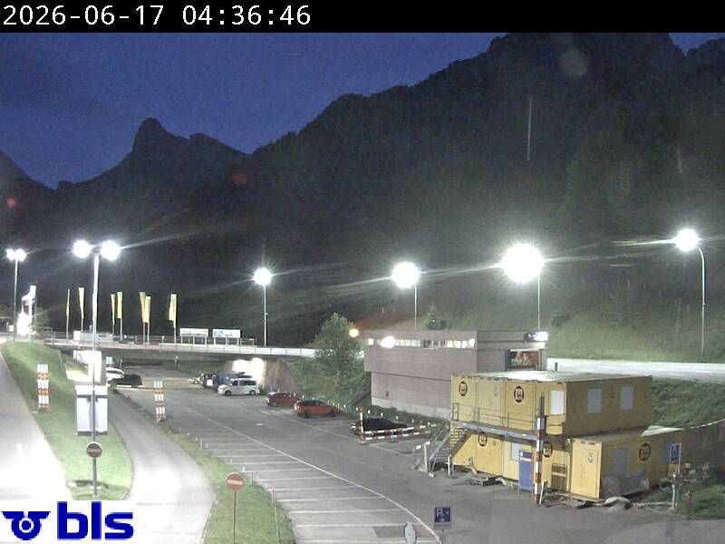 Kandersteg › Süden: Autoverlad Lötschberg