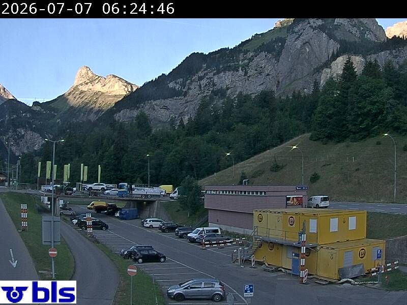 Kandersteg › Süden: Autoverlad Lötschberg