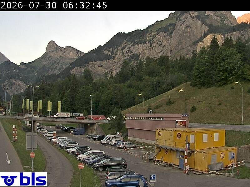 Kandersteg › Süden: Autoverlad Lötschberg