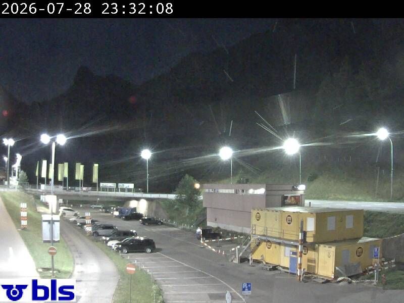 Kandersteg › Süden: Autoverlad Lötschberg
