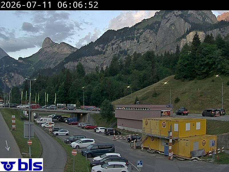 Kandersteg › Süden: Autoverlad Lötschberg