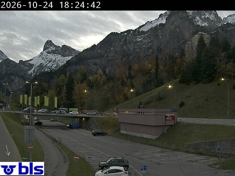 Kandersteg › Süden: Autoverlad Lötschberg