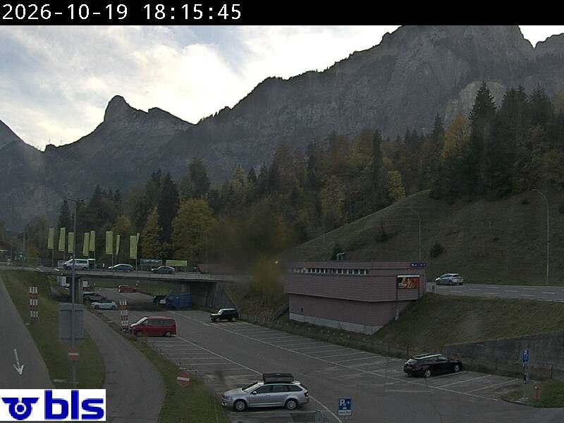 Kandersteg › Süden: Autoverlad Lötschberg