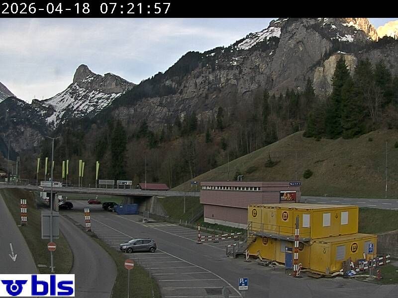 Kandersteg › Süden: Autoverlad Lötschberg