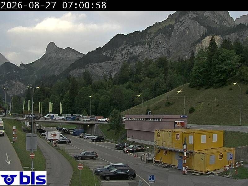 Kandersteg › Süden: Autoverlad Lötschberg