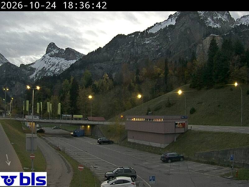 Kandersteg › Süden: Autoverlad Lötschberg
