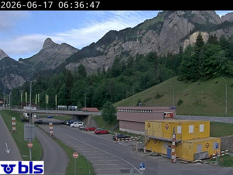 Kandersteg › Süden: Autoverlad Lötschberg