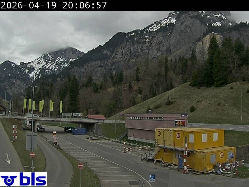 Kandersteg › Süden: Autoverlad Lötschberg