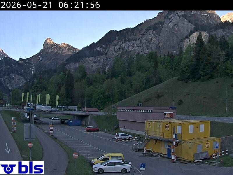 Kandersteg › Süden: Autoverlad Lötschberg
