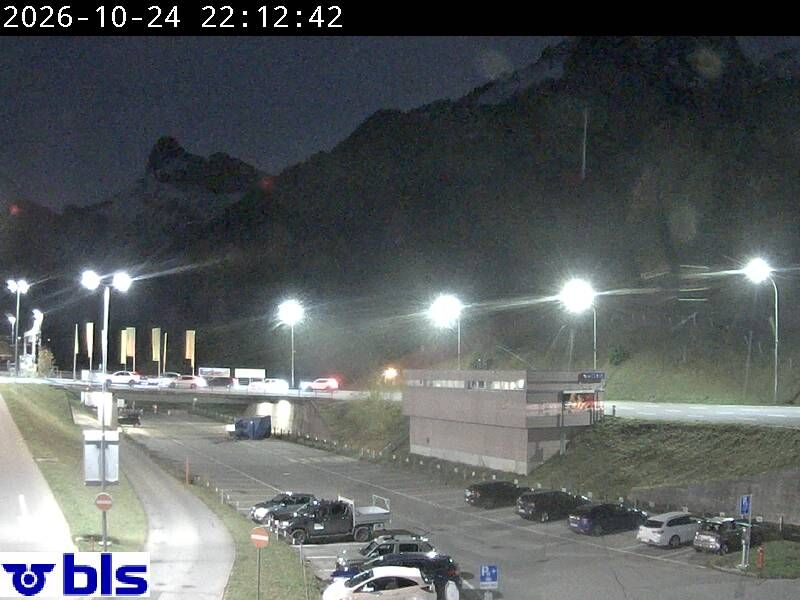 Kandersteg › Süden: Autoverlad Lötschberg
