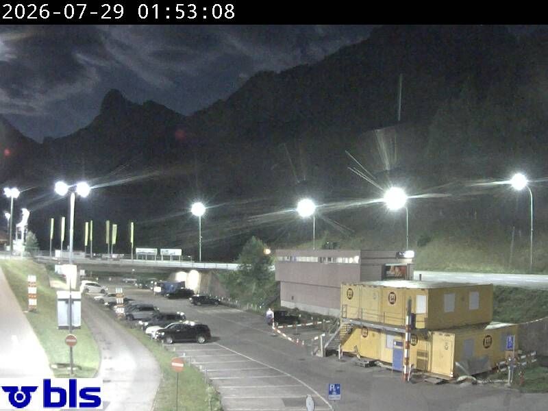 Kandersteg › Süden: Autoverlad Lötschberg