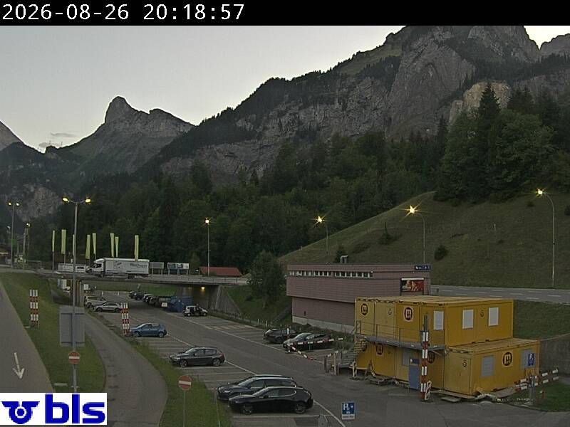 Kandersteg › Süden: Autoverlad Lötschberg