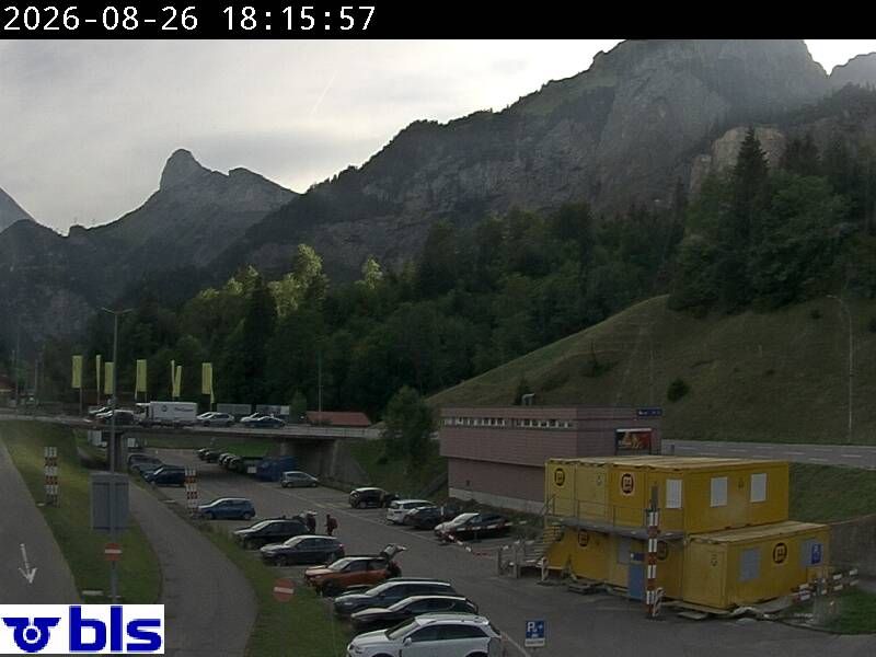 Kandersteg › Süden: Autoverlad Lötschberg