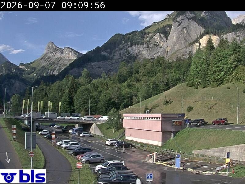 Kandersteg › Süden: Autoverlad Lötschberg