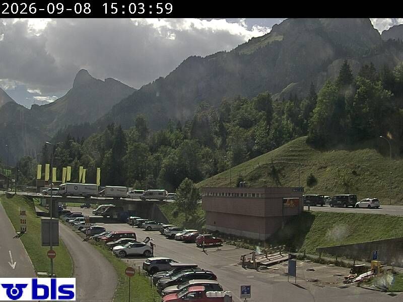 Kandersteg › Süden: Autoverlad Lötschberg