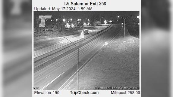 Traffic Cam Hayesville: I-5 Salem at Exit 258