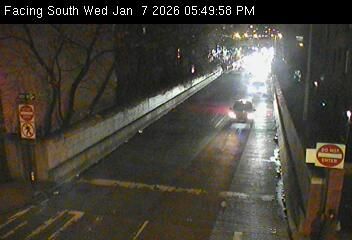 Traffic Cam Manhattan Community Board 8: Queensboro Bridge @ E 63 Street