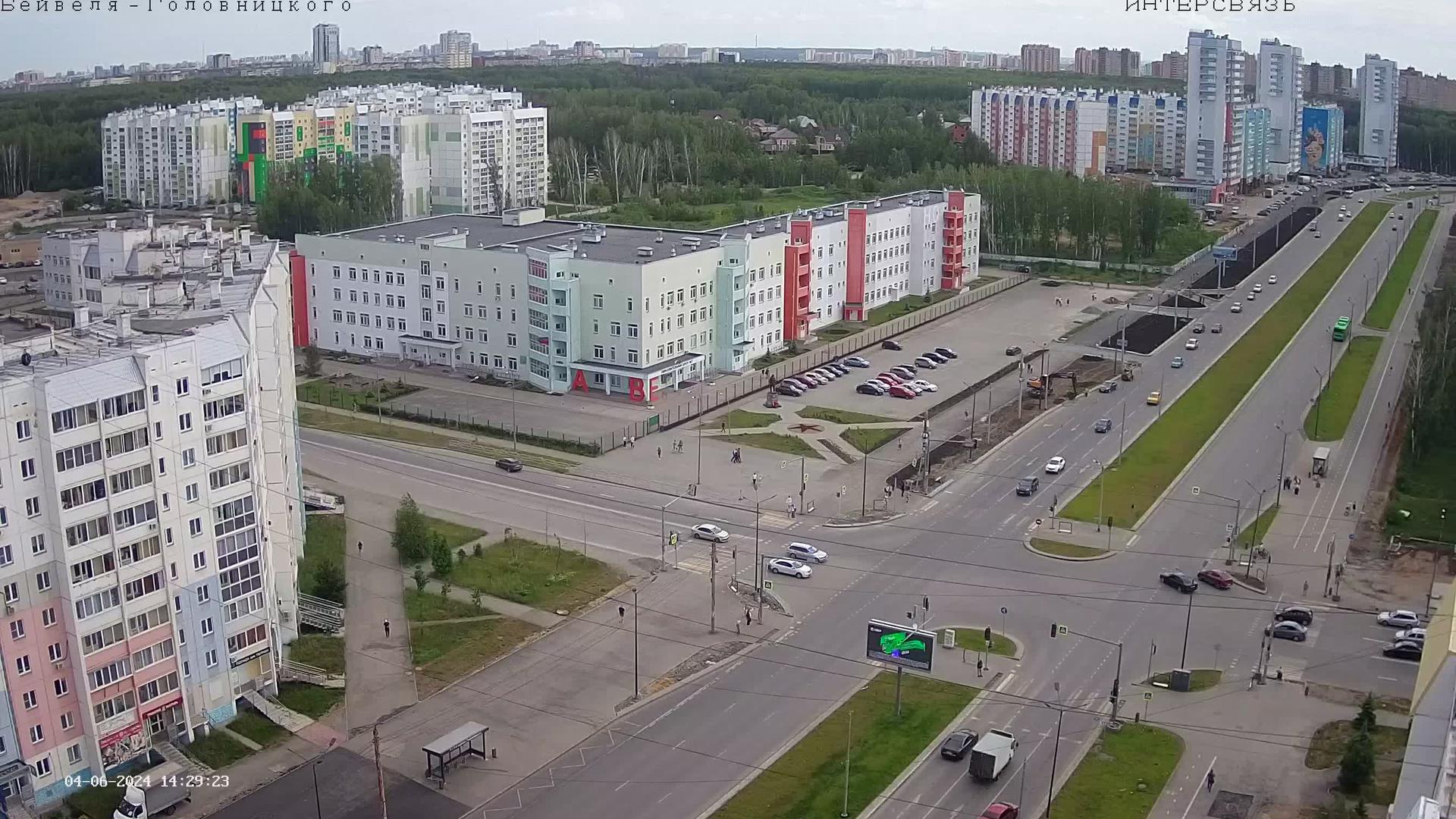 Traffic Cam Chelyabinsk › South-East: Ulitsa Skul'ptora Golovnitskogo - Beyvelya St - Prospekt Pobedy - Krasnoznamennaya St