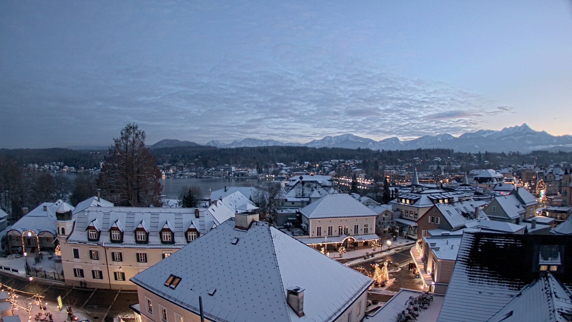 Traffic Cam Velden am Worther See: Hotel Post Wrann - Velden am Wörthersee