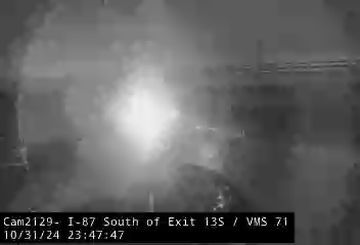 Traffic Cam Round Lake › South: I-87 SB South of Exit 13S